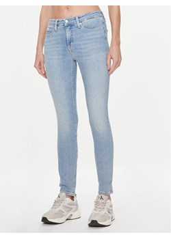 Calvin Klein Jeans Jeansy J20J222444 Niebieski Skinny Fit ze sklepu MODIVO w kategorii Jeansy damskie - zdjęcie 181199372