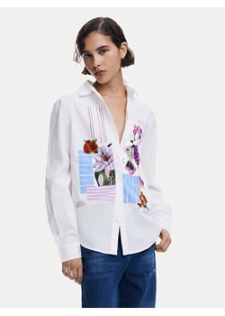 Desigual Koszula Flowers Minnie 25SWCW24 Biały Regular Fit ze sklepu MODIVO w kategorii Koszule damskie - zdjęcie 181200204