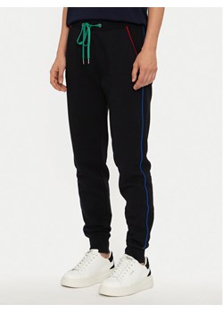 United Colors Of Benetton Spodnie dresowe 3J68DF010 Czarny Regular Fit ze sklepu MODIVO w kategorii Spodnie damskie - zdjęcie 181200281