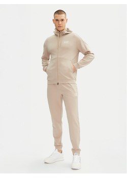 EA7 Emporio Armani Dres 7M000131 AF12501 U6155 Beżowy Regular Fit ze sklepu MODIVO w kategorii Dresy męskie - zdjęcie 181200374