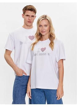 2005 T-Shirt Hot Moms Biały Relaxed Fit ze sklepu MODIVO w kategorii Bluzki damskie - zdjęcie 181200583
