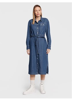 Lee Sukienka koszulowa Eyelet L50MCULA 112321266 112321266 Niebieski Regular Fit ze sklepu MODIVO w kategorii Sukienki - zdjęcie 181203531