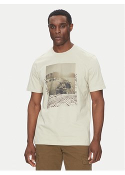 BOSS T-Shirt Te_Dunetrace 50539187 Beżowy Regular Fit ze sklepu MODIVO w kategorii T-shirty męskie - zdjęcie 181203892