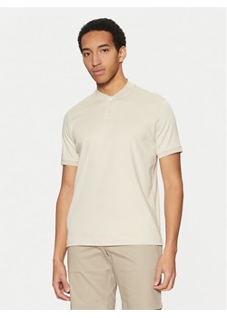 Calvin Klein Polo K10K111201 Beżowy Regular Fit ze sklepu MODIVO w kategorii T-shirty męskie - zdjęcie 181204851