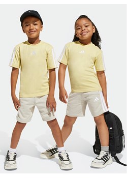adidas Szorty sportowe Essentials JN8000 Beżowy Regular Fit ze sklepu MODIVO w kategorii Spodenki chłopięce - zdjęcie 181205234