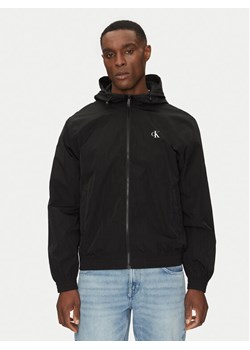 Calvin Klein Jeans Wiatrówka J30J327254 Czarny Regular Fit ze sklepu MODIVO w kategorii Kurtki męskie - zdjęcie 181205500