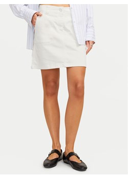 JJXX Spódnica mini Kendal 12266762 Écru Regular Fit ze sklepu MODIVO w kategorii Spódnice - zdjęcie 181205602