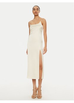 JACQUEMUS Sukienka koktajlowa 24E241DR100 Écru Regular Fit ze sklepu MODIVO w kategorii Sukienki - zdjęcie 181205752