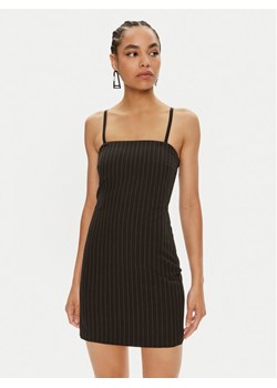 Patrizia Pepe Sukienka koktajlowa 8A1342/A457-F1OO Czarny Slim Fit ze sklepu MODIVO w kategorii Sukienki - zdjęcie 181206513