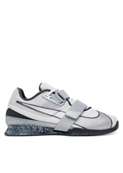 Nike Buty na siłownię Romaleos 4 Se FZ8663 100 Szary ze sklepu MODIVO w kategorii Buty sportowe męskie - zdjęcie 181206650