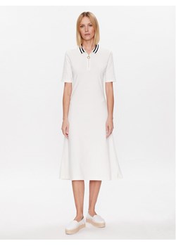 Tommy Hilfiger Sukienka codzienna WW0WW37841 Écru Regular Fit ze sklepu MODIVO w kategorii Sukienki - zdjęcie 181206770