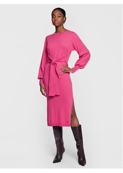 Ted Baker Sukienka dzianinowa Essya 266256 Różowy Regular Fit ze sklepu MODIVO w kategorii Sukienki - zdjęcie 181207082