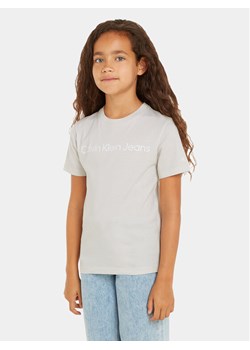 Calvin Klein Jeans T-Shirt IU0IU00599 Szary Regular Fit ze sklepu MODIVO w kategorii Bluzki dziewczęce - zdjęcie 181207114