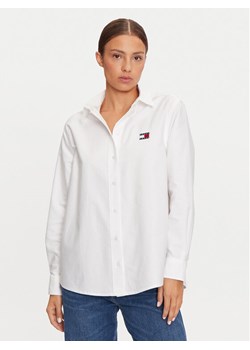 Tommy Jeans Koszula DW0DW19709 Biały Relaxed Fit ze sklepu MODIVO w kategorii Koszule damskie - zdjęcie 181207670