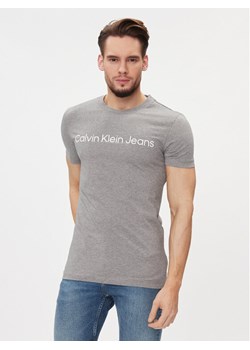 Calvin Klein Jeans T-Shirt J30J322552 Szary Slim Fit ze sklepu MODIVO w kategorii T-shirty męskie - zdjęcie 181208001