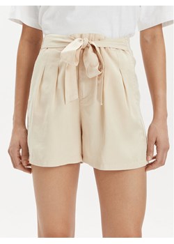 Vero Moda Szorty materiałowe Mia 10209543 Beżowy Slim Fit ze sklepu MODIVO w kategorii Szorty - zdjęcie 181208082
