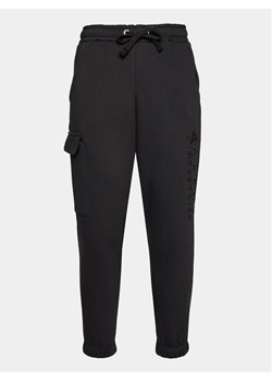 Alpha Industries Spodnie dresowe EMB Jogger 138052 Czarny Regular Fit ze sklepu MODIVO w kategorii Spodnie damskie - zdjęcie 181208193