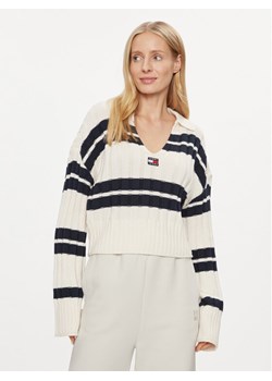 Tommy Jeans Sweter DW0DW17321 Écru Boxy Fit ze sklepu MODIVO w kategorii Swetry damskie - zdjęcie 181208270