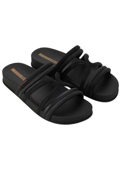 Klapki Ipanema Walk Slide 827262 BG087 czarne - id: 224643 - marki Ipanema - 181220332 Klapki Ipanema Walk Slide 827262 BG087 czarne ze sklepu ButyModne.pl w kategorii Klapki damskie - zdjęcie 181220332