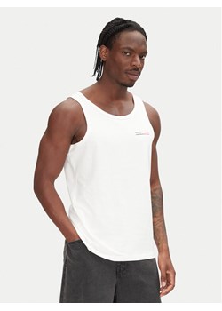 Tommy Jeans Koszula jeansowa DM0DM21362 Niebieski Regular Fit - id: 0000304664441 - marki Tommy Jeans - 181226612 Tommy Jeans Koszula jeansowa DM0DM21362 Niebieski Regular Fit ze sklepu MODIVO w kategorii Koszule męskie - zdjęcie 181226612