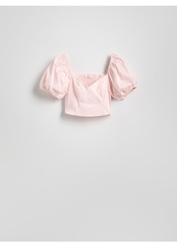 Reserved - Krótka bluzka z bufiastymi rękawami - pastelowy róż ze sklepu Reserved w kategorii Bluzki damskie - zdjęcie 181229874