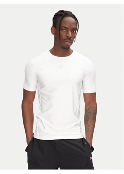 adidas T-Shirt Fashion Cut Line JD0046 Biały Slim Fit ze sklepu MODIVO w kategorii T-shirty męskie - zdjęcie 181233554