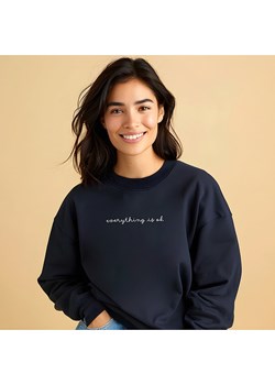 WOOOP Bluza &quot;Everything is okay&quot; w kolorze granatowym ze sklepu Limango Polska w kategorii Bluzy damskie - zdjęcie 181236371