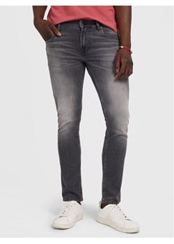 Guess Jeansy Miami M2YAN1 D4Q52 Szary Skinny Fit ze sklepu MODIVO w kategorii Jeansy męskie - zdjęcie 181238084