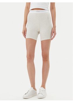Calvin Klein Underwear Szorty piżamowe 000QS7216E Beżowy Slim Fit ze sklepu MODIVO w kategorii Piżamy damskie - zdjęcie 181238354