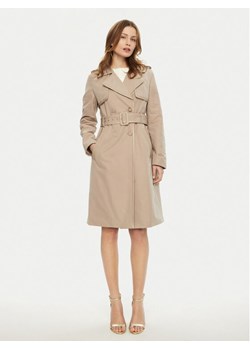 Guess Trencz W5RL14 WGWD2 Beżowy Regular Fit ze sklepu MODIVO w kategorii Płaszcze damskie - zdjęcie 181244310