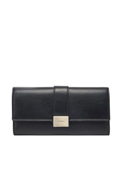 Duży Portfel Damski Calvin Klein Hardware Snap Large Wallet K60K612964 Czarny ze sklepu eobuwie.pl w kategorii Portfele damskie - zdjęcie 181248120