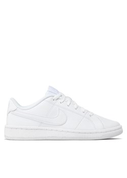 Sneakersy Nike Court Royale 2 Nn DH3159 100 Biały ze sklepu eobuwie.pl w kategorii Buty sportowe damskie - zdjęcie 181250781