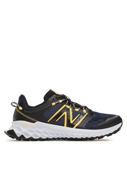 Buty do biegania New Balance Fresh Foam Garoé MTGARON1 Granatowy ze sklepu eobuwie.pl w kategorii Buty sportowe męskie - zdjęcie 181251451