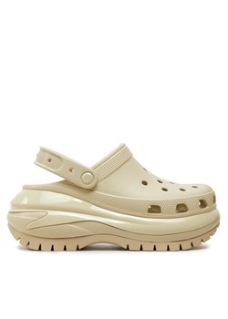 Klapki Crocs Classic Mega Crush Clog 207988 Beżowy ze sklepu eobuwie.pl w kategorii Klapki damskie - zdjęcie 181253990