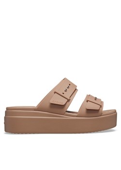 Klapki Crocs Brooklyn Low Wedge Sandal W 207431 Beżowy ze sklepu eobuwie.pl w kategorii Klapki damskie - zdjęcie 181258183