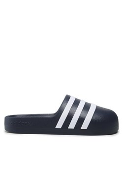 Klapki adidas adiFom adilette HQ7220 Conavy/Ftwwht/Ftwwht ze sklepu eobuwie.pl w kategorii Klapki męskie - zdjęcie 181258393
