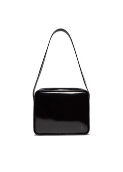 Torebka Calvin Klein Block Square Shoulderbag26 S K60K611819 Czarny ze sklepu eobuwie.pl w kategorii Listonoszki - zdjęcie 181277660