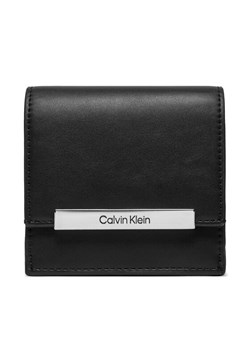 Mały Portfel Damski Calvin Klein K60K612206 Czarny ze sklepu eobuwie.pl w kategorii Portfele damskie - zdjęcie 181280660