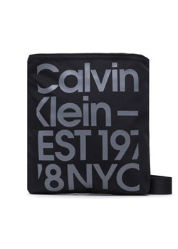 Saszetka Calvin Klein Jeans Sport Essentials Flatpack18 Gr K50K510378 Czarny ze sklepu eobuwie.pl w kategorii Saszetki - zdjęcie 181296533