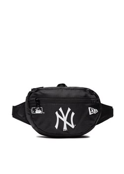 Saszetka nerka New Era Mlb Micro Waist Bag Neyyan 60137339 Czarny ze sklepu eobuwie.pl w kategorii Nerki - zdjęcie 181297602