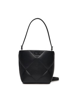 Torebka Calvin Klein Quilt K60K611666 Czarny ze sklepu eobuwie.pl w kategorii Torebki worki - zdjęcie 181297871