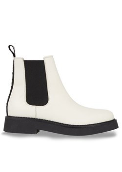Sztyblety Tommy Jeans Tjw Chelsea Flat EN0EN02311 Biały - id: 0000303071004 - marki Tommy Jeans - 181300083 Sztyblety Tommy Jeans Tjw Chelsea Flat EN0EN02311 Biały ze sklepu eobuwie.pl w kategorii Botki - zdjęcie 181300083