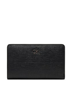 Duży Portfel Damski Calvin Klein Ck Daily Medium Bifold_Tex K60K612957 Czarny ze sklepu eobuwie.pl w kategorii Portfele damskie - zdjęcie 181304450