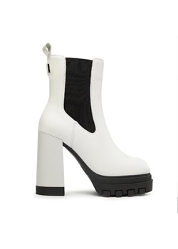 Botki Tommy Jeans Tjw High Heel Chelsea EN0EN02306 Biały ze sklepu eobuwie.pl w kategorii Botki - zdjęcie 181305153