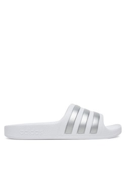 Klapki adidas adilette Aqua K F35555 Biały ze sklepu eobuwie.pl w kategorii Klapki dziecięce - zdjęcie 181305754
