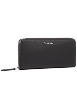 Duży Portfel Damski Calvin Klein Ck Must Ziparound Lg K60K606698 Czarny ze sklepu eobuwie.pl w kategorii Portfele damskie - zdjęcie 181305921