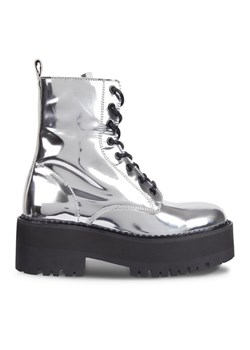 Botki Tommy Jeans Tjw Flatform Zip Up Metallic EN0EN02403 Szary ze sklepu eobuwie.pl w kategorii Workery damskie - zdjęcie 181314642