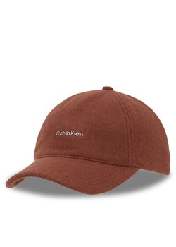 Czapka z daszkiem Calvin Klein K60K612364 Brązowy - id: 8720639565306 - marki Calvin Klein - 181315971 Czapka z daszkiem Calvin Klein K60K612364 Brązowy ze sklepu eobuwie.pl w kategorii Czapki z daszkiem damskie - zdjęcie 181315971