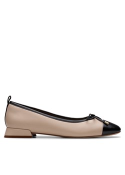 Baleriny Clarks Ubree15 Poppy 26181329 Beżowy ze sklepu eobuwie.pl w kategorii Balerinki - zdjęcie 181318043