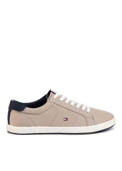 Tenisówki Tommy Hilfiger Iconic Long Lace Sneaker FM0FM01536AEP Beżowy ze sklepu eobuwie.pl w kategorii Trampki męskie - zdjęcie 181319882